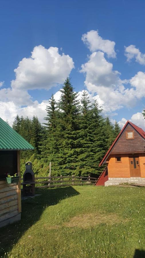 Bungalows Krstajic Жабляк Екстер'єр фото