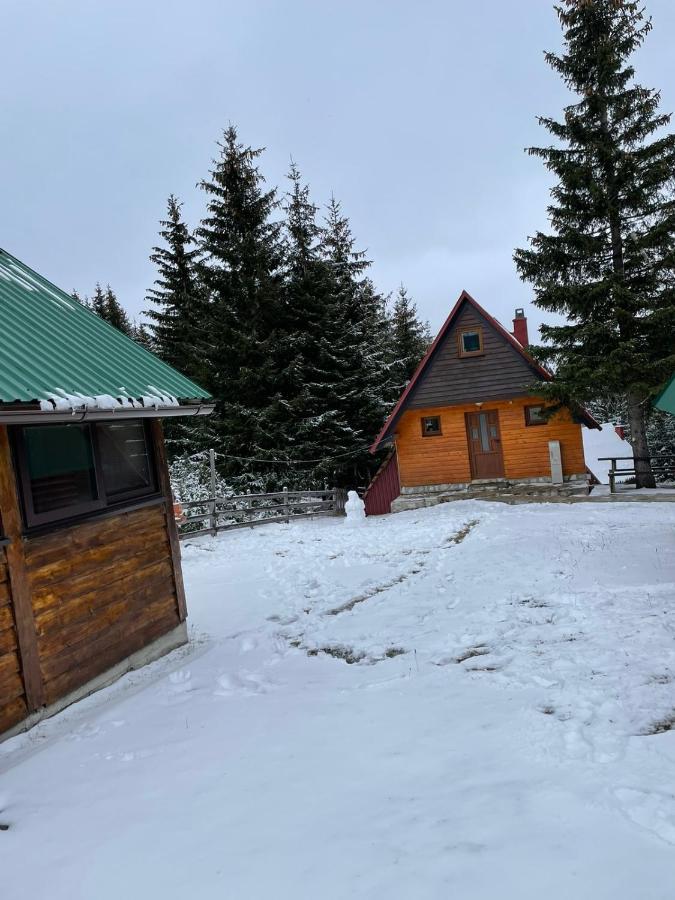 Bungalows Krstajic Жабляк Екстер'єр фото
