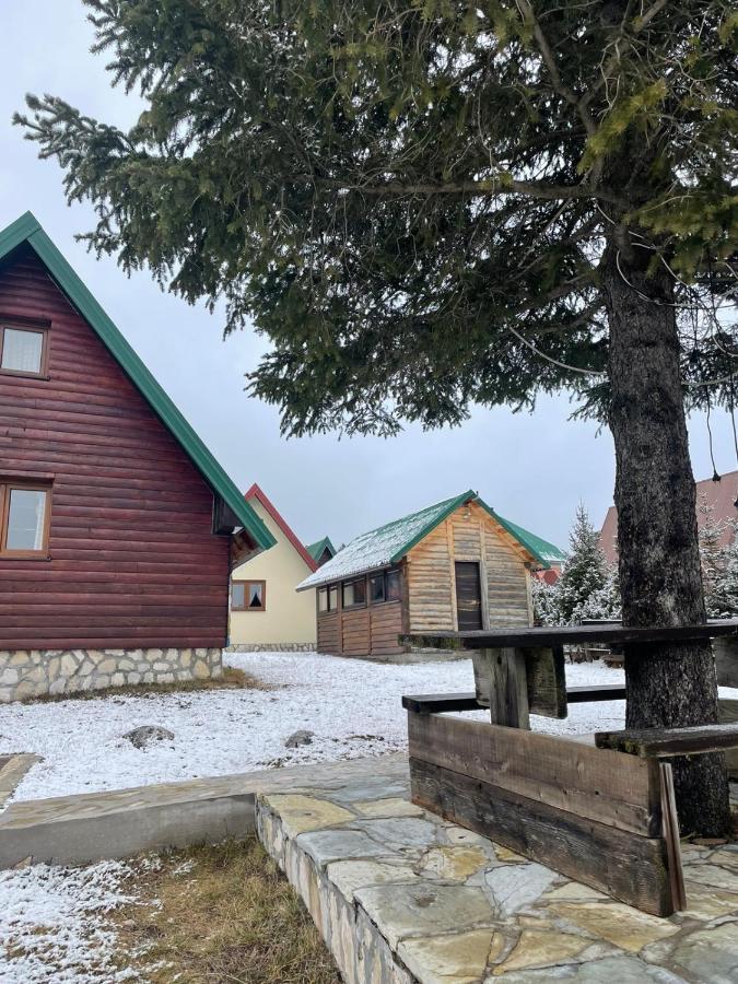 Bungalows Krstajic Жабляк Екстер'єр фото