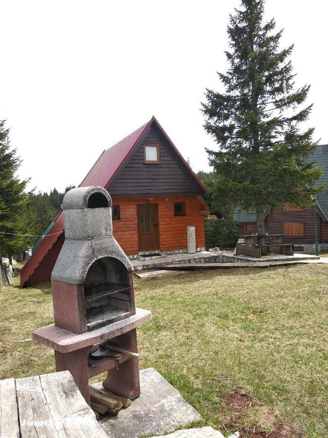 Bungalows Krstajic Жабляк Екстер'єр фото